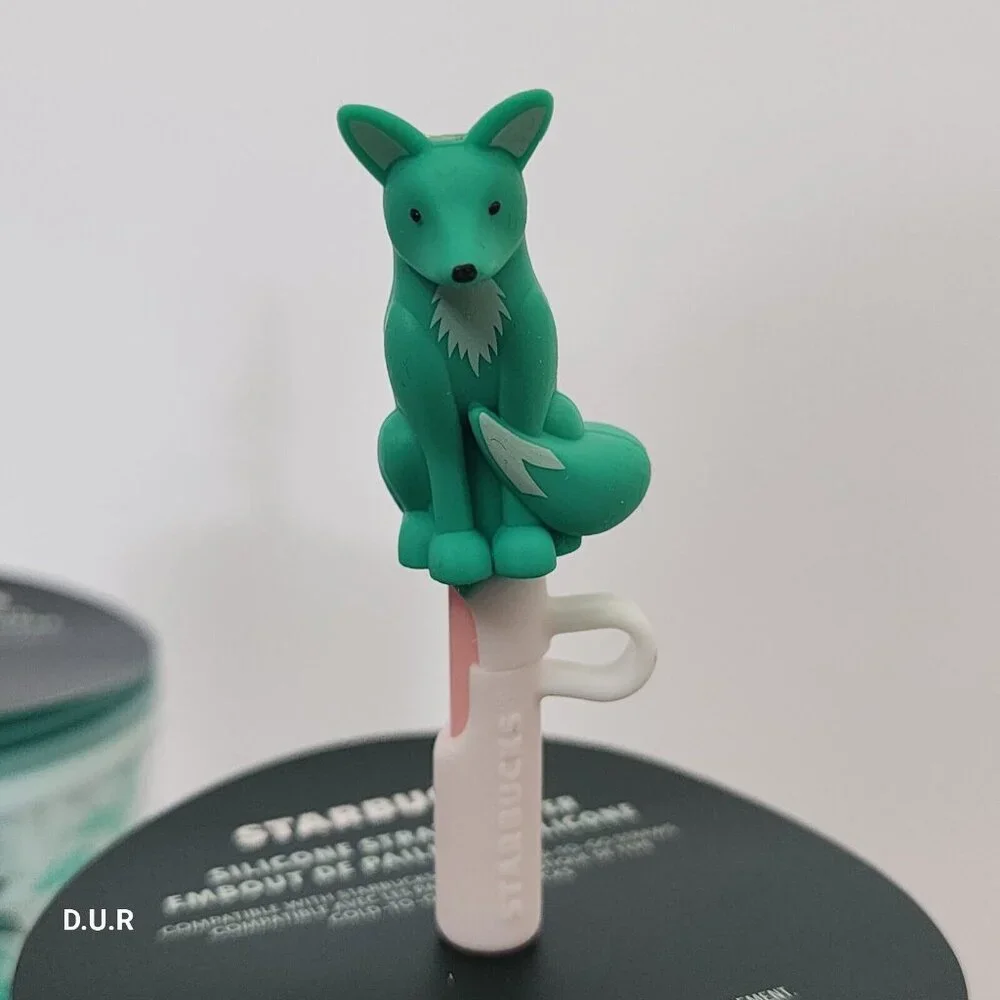 Starbucks Holiday 2022 Enchanted Forrest Venti Tumbler Fox Straw Topper 24oz NEW - Picture 3 of 6